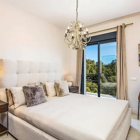 Anna Sol By * マルベーリャ